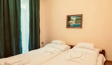 Hajnal Hotel Mez�k�vesd
