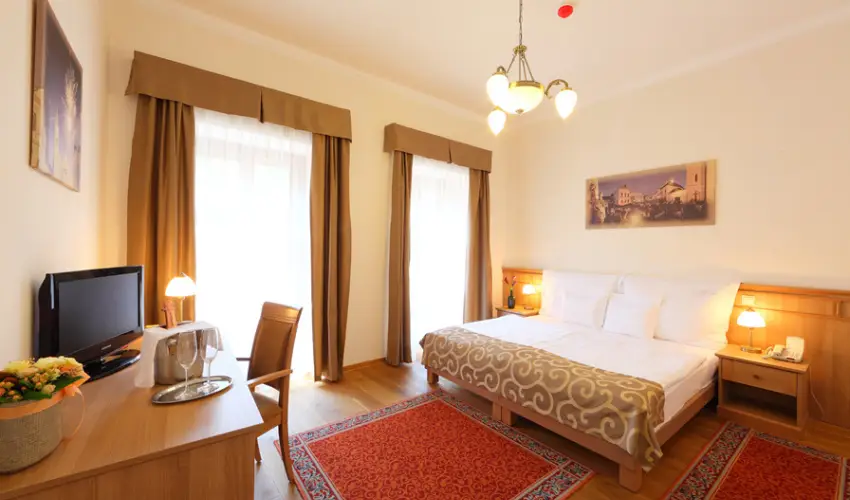 Hotel Historia & Historante Veszprm - Mjus 1. (min. 2 j)