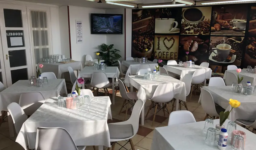 Hforrs Hotel s dlpark Gyula - Mjus 1.