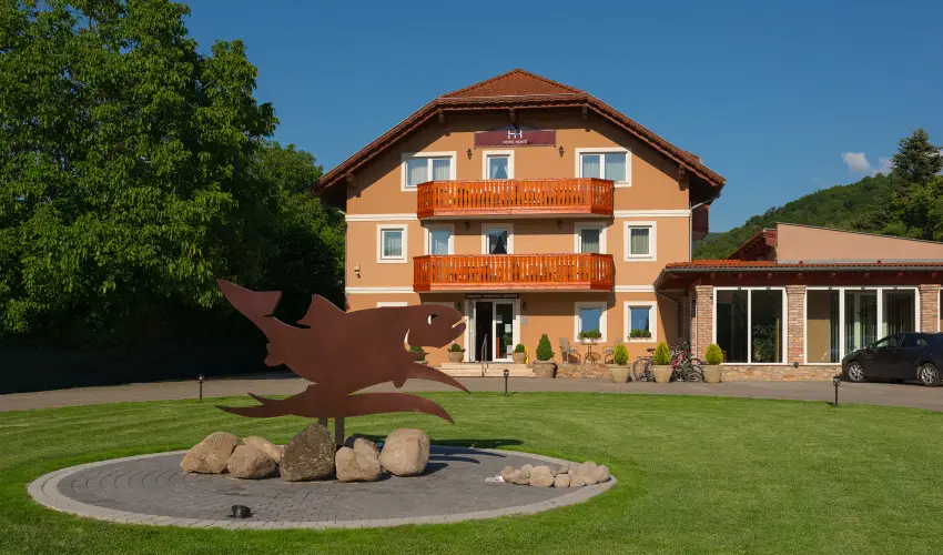 Hotel Honti Wellness s Konferencia Szlloda Visegrd - Mjus 1. (min. 2 j)