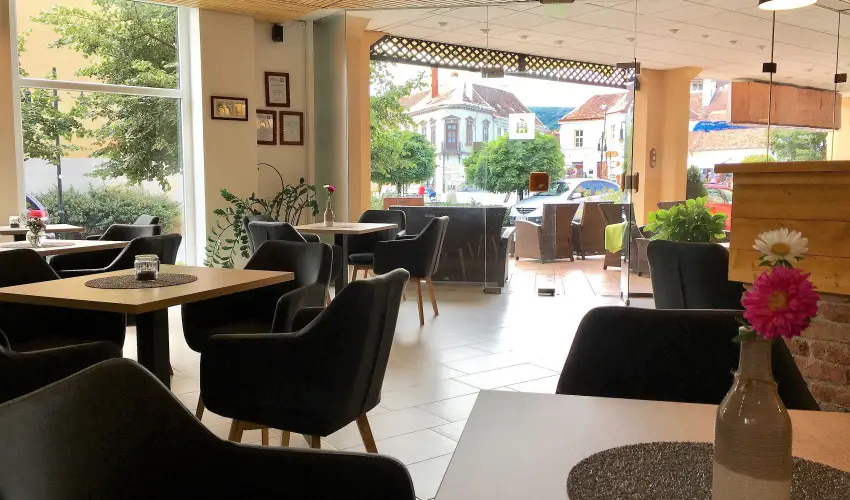 Hotel rottk Kszeg - Mjus 1. (min. 2 j)