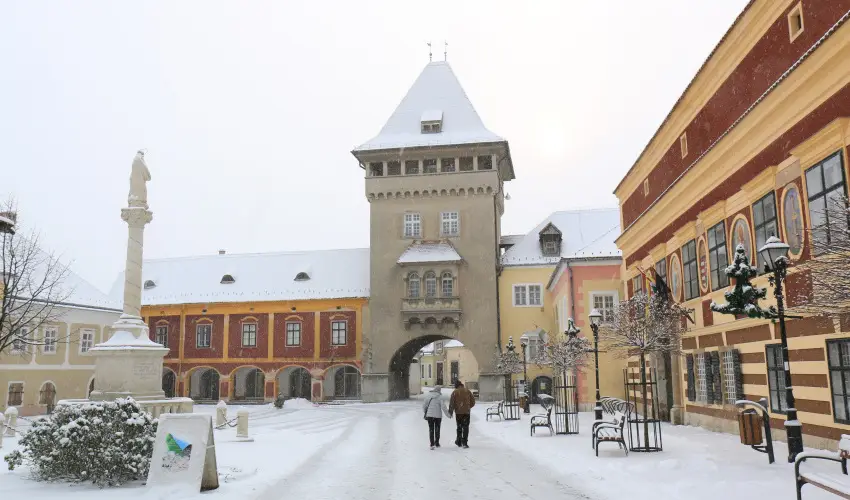 Hotel rottk Kszeg - Mjus 1. (min. 2 j)