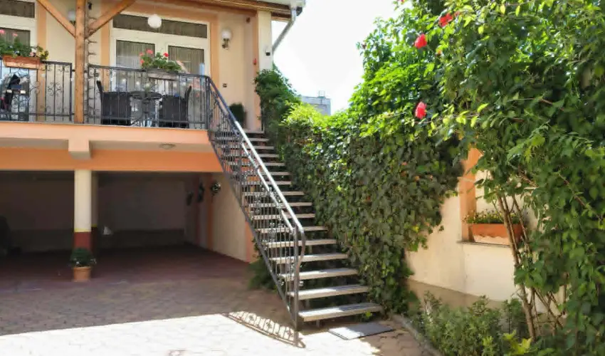 Hotel Isabell Gy�r - M�jus 1.