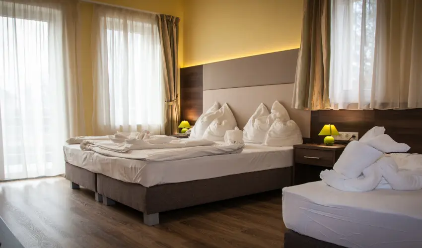 Hotel Jade Veszprm - Mjus 1.