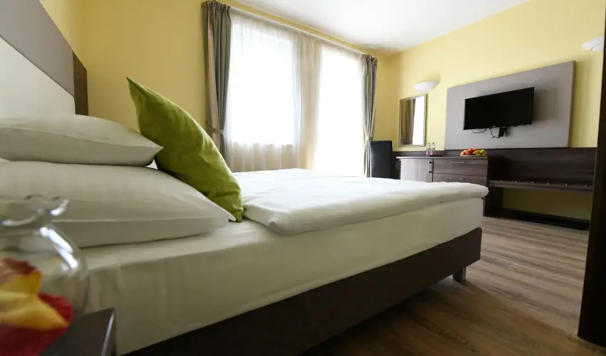 Hotel Jade Veszprm - Mjus 1.