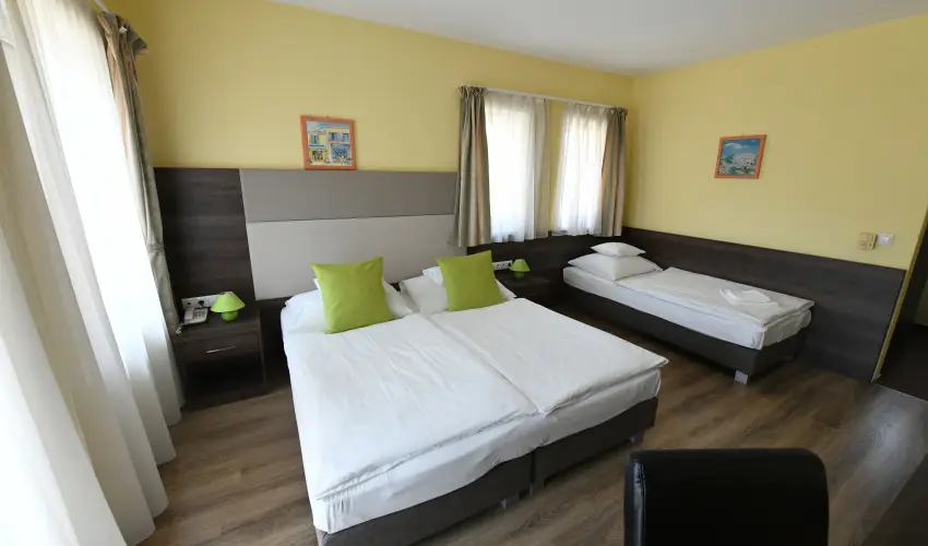 Hotel Jade Veszprm - Mjus 1.