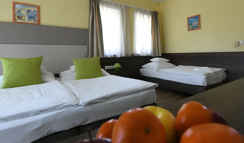 Hotel Jade Veszprm - Mjus 1.