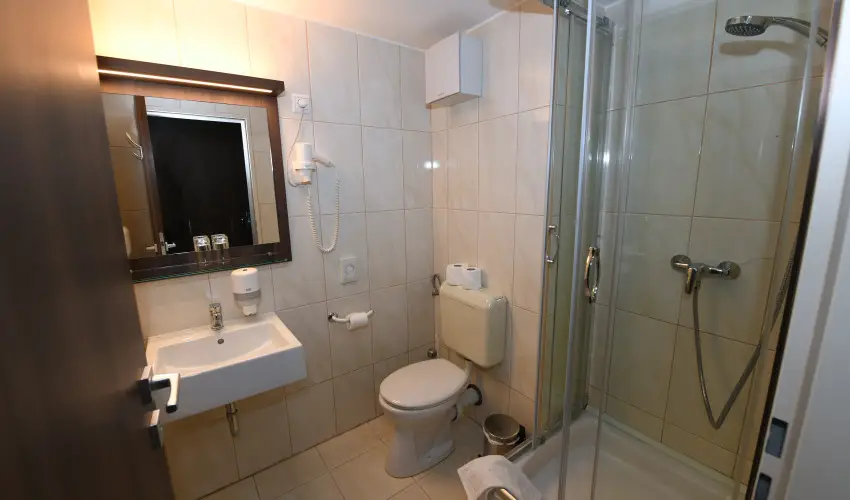 Hotel Jade Veszprm - Mjus 1.