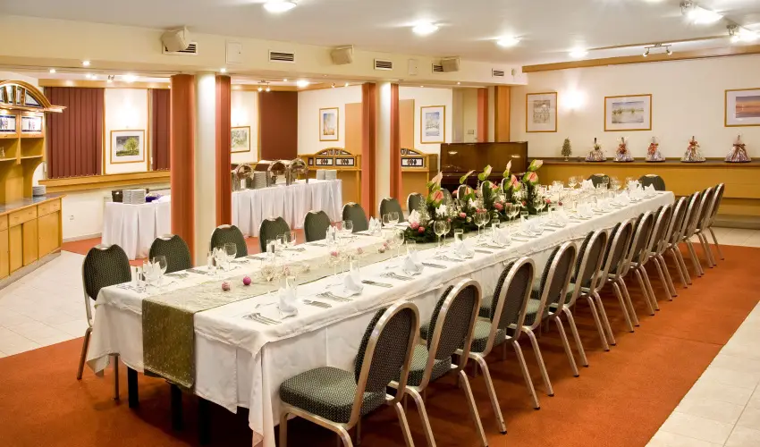 Hotel Klvria Gyr - Mjus 1. 