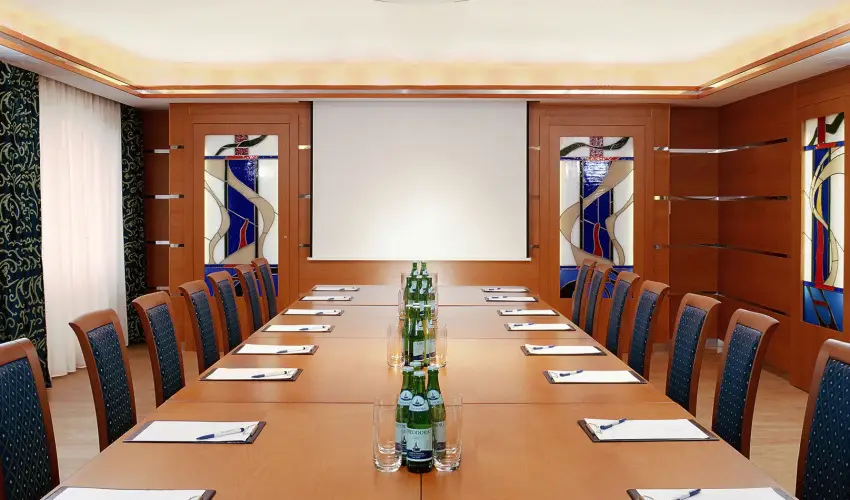 Hotel Klvria Gyr - Mjus 1. 