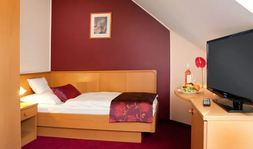 Hotel Klvria Gyr - Mjus 1. 