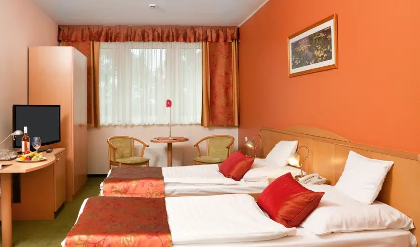 Hotel Klvria Gyr - Mjus 1. 