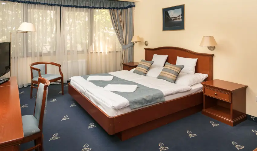 Hotel Klvria Gyr - Mjus 1. 