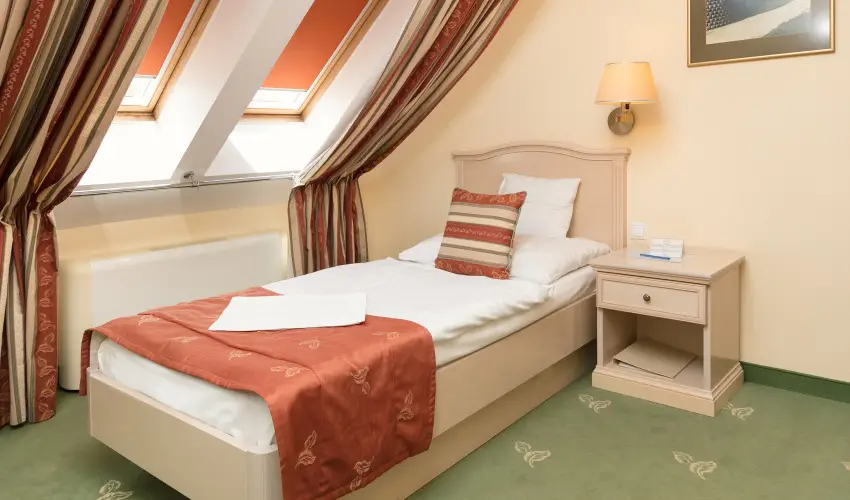 Hotel Klvria Gyr - Mjus 1. 