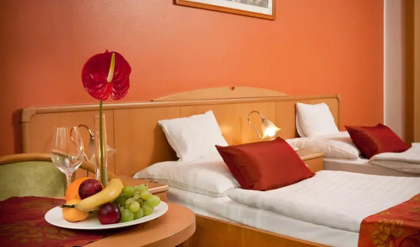 Hotel Klvria Gyr - Mjus 1. 