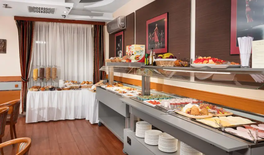 Hotel Klvria Gyr - Mjus 1. 