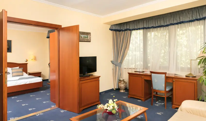 Hotel Klvria Gyr - Mjus 1. 