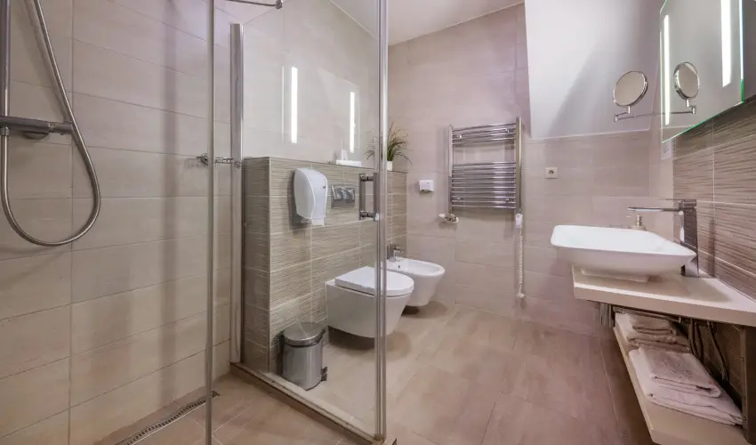 Hotel Kiss Tata - Mjus 1.