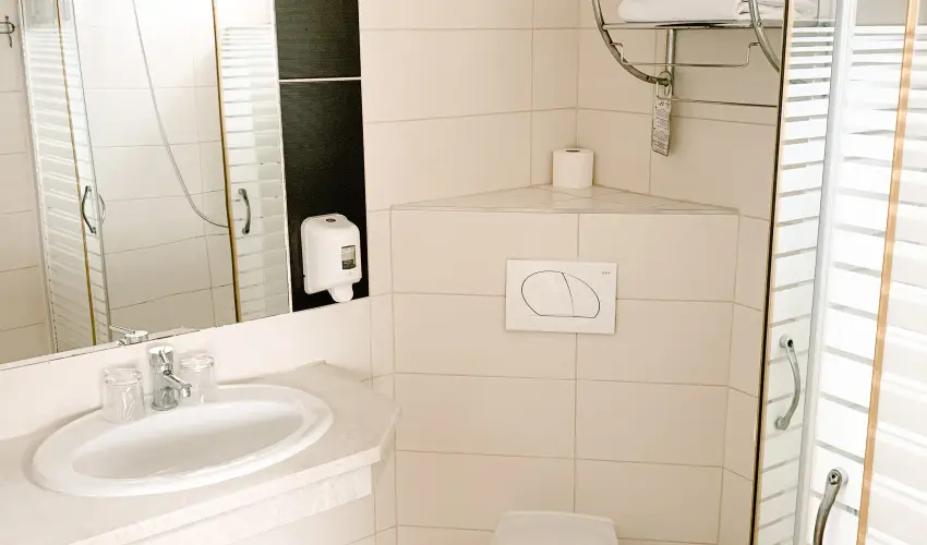 Hotel Korona Wellness, Rendezvny & Borhotel Eger Eger - Mjus 1. (min. 2 j)