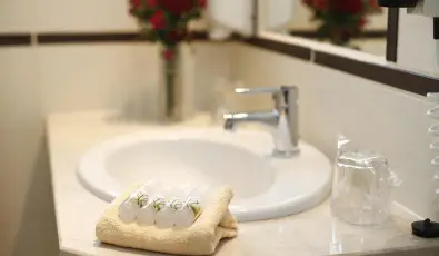 Hotel Korona Wellness, Rendezvny & Borhotel Eger Eger