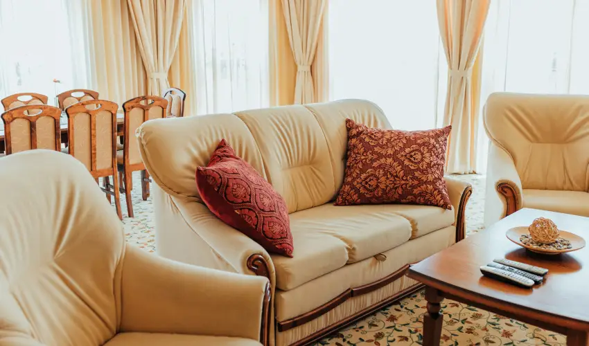 Hotel Korona Wellness, Rendezvny & Borhotel Eger Eger - Mjus 1. (min. 2 j)