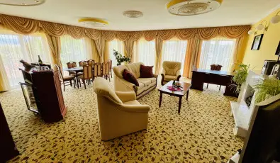 Hotel Korona Wellness, Rendezvny & Borhotel Eger Eger