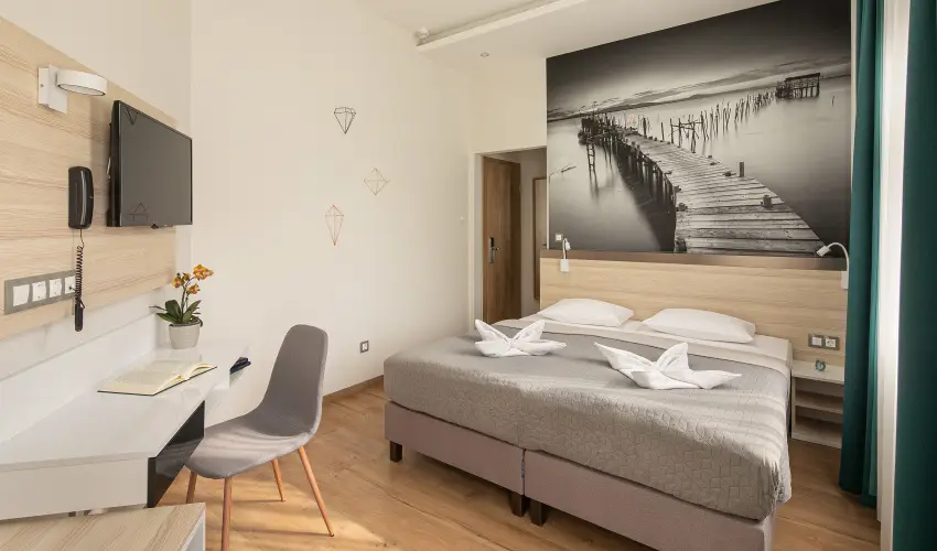 Kristly Hotel Keszthely - Mjus 1.