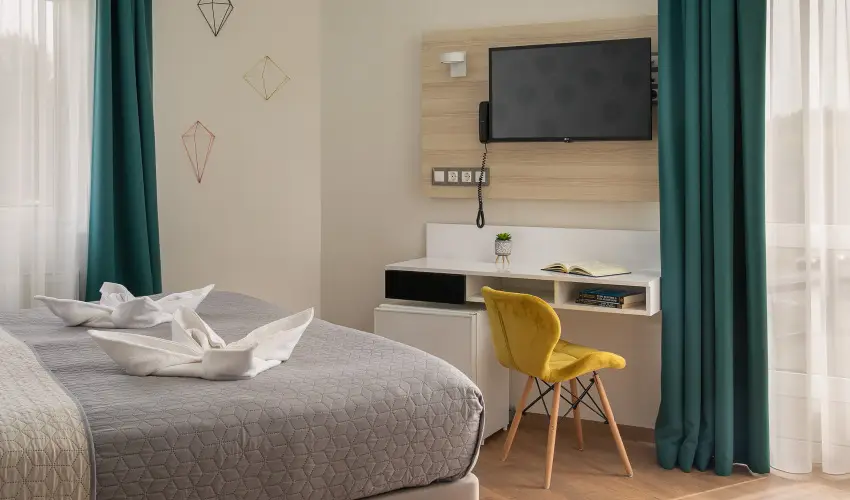 Kristly Hotel Keszthely - Mjus 1.