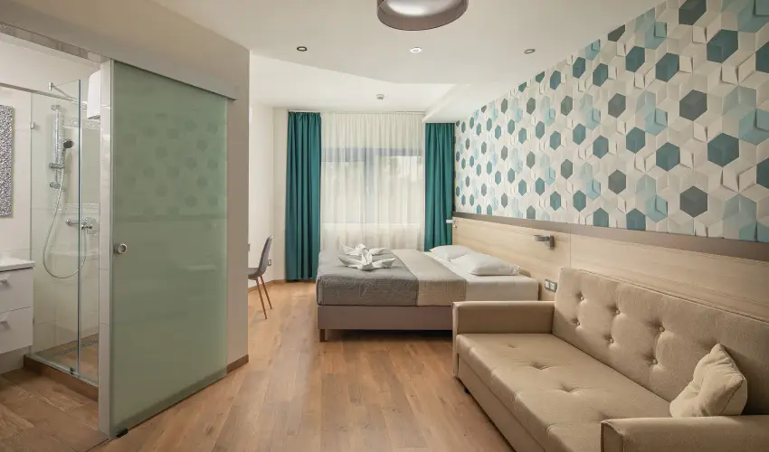 Kristly Hotel Keszthely - Mjus 1.