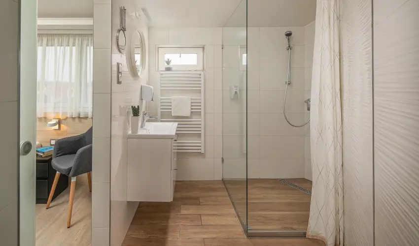 Kristly Hotel Keszthely - Mjus 1.