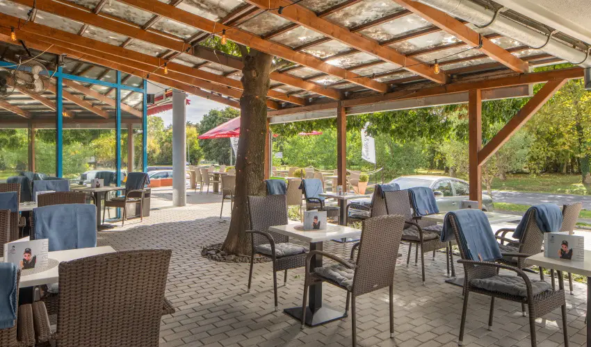 Kristly Hotel Keszthely - Mjus 1.