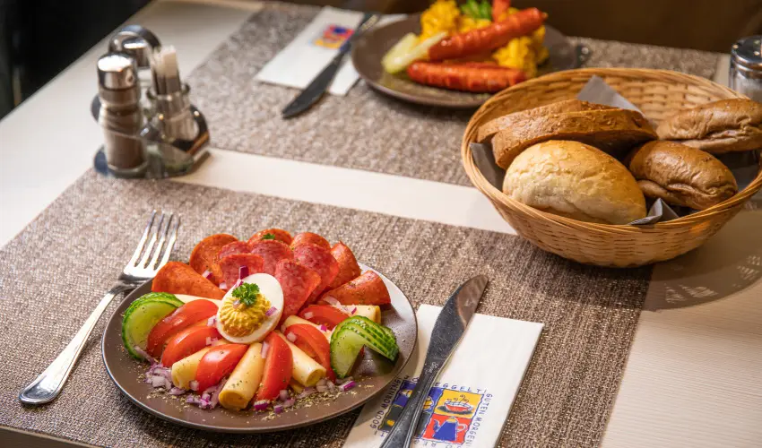 Kristly Hotel Keszthely - Mjus 1.