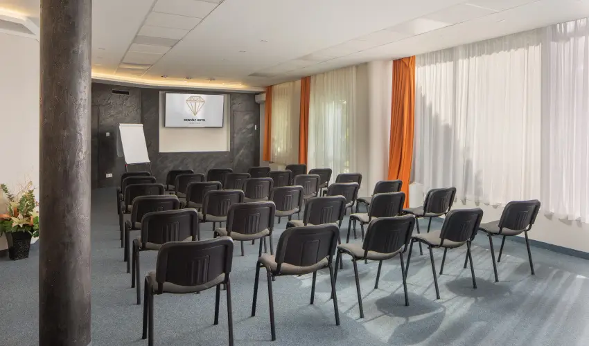 Kristly Hotel Keszthely - Mjus 1.