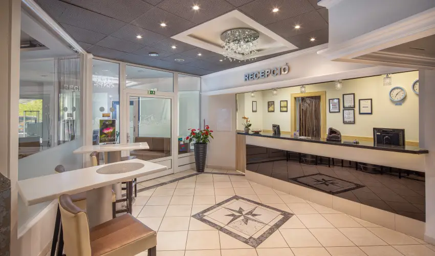 Kristly Hotel Keszthely - Mjus 1.