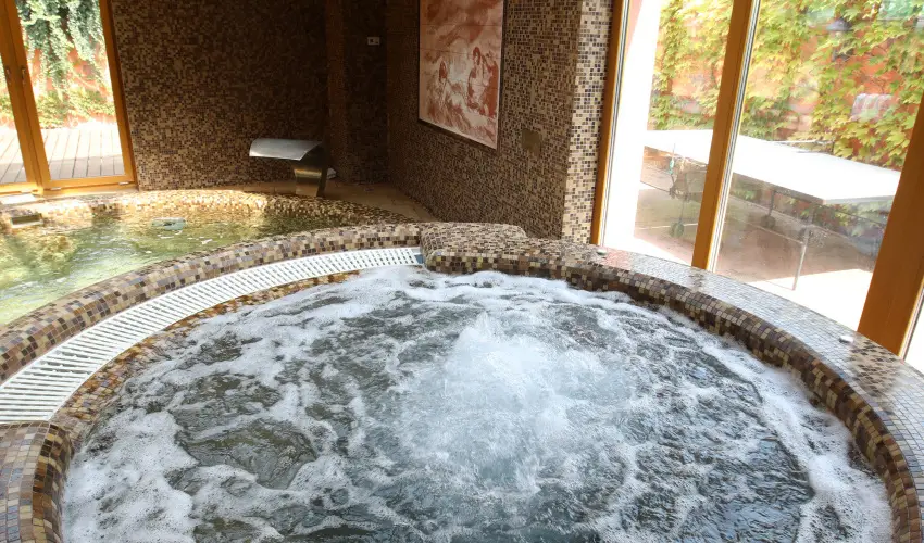 Hotel Laroba Alsrs - Mjus 1. - teljes elrefizetssel (min. 2 j)