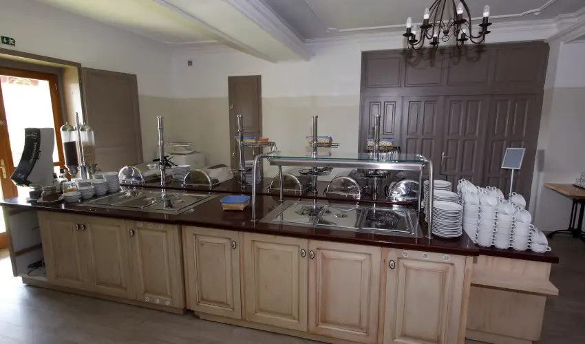 Hotel Laroba Alsrs - Mjus 1. - teljes elrefizetssel (min. 2 j)