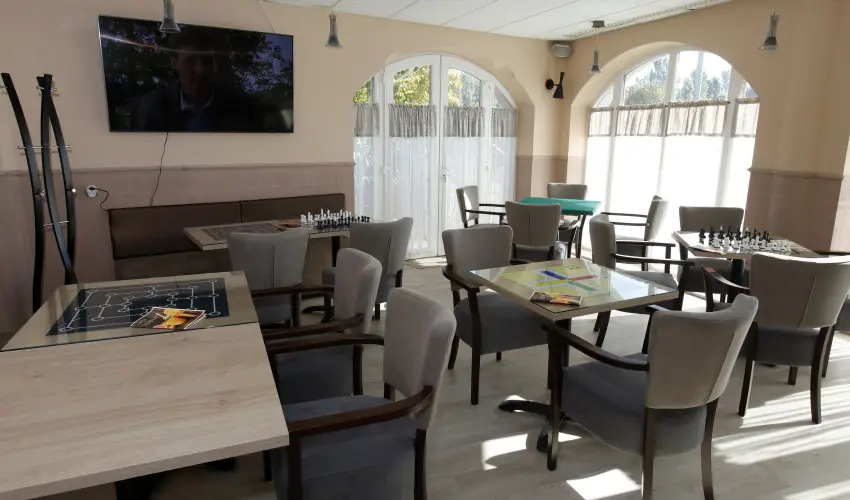 Hotel Laroba Alsrs - Mjus 1. - teljes elrefizetssel (min. 2 j)