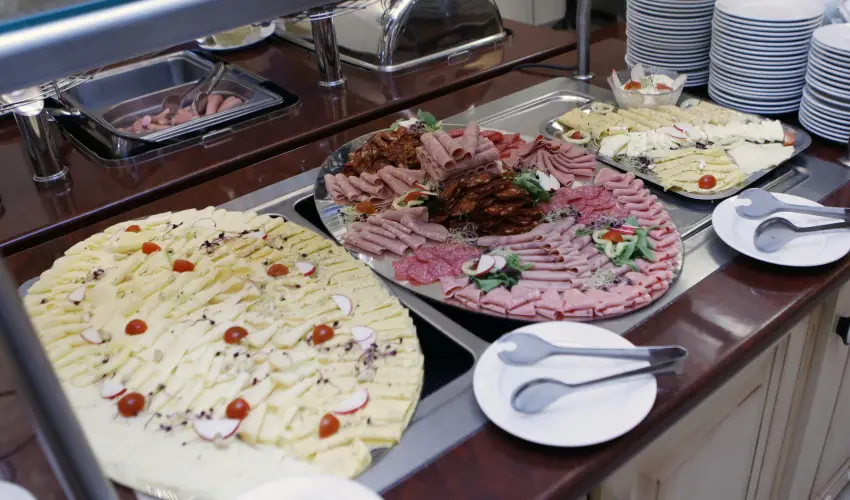 Hotel Laroba Alsrs - Mjus 1. - teljes elrefizetssel (min. 2 j)