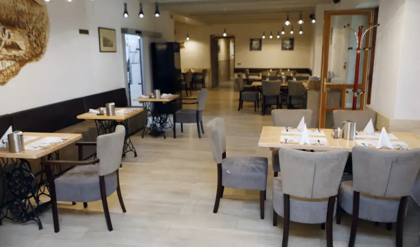 Hotel Laroba Alsrs - Mjus 1. - teljes elrefizetssel (min. 2 j)