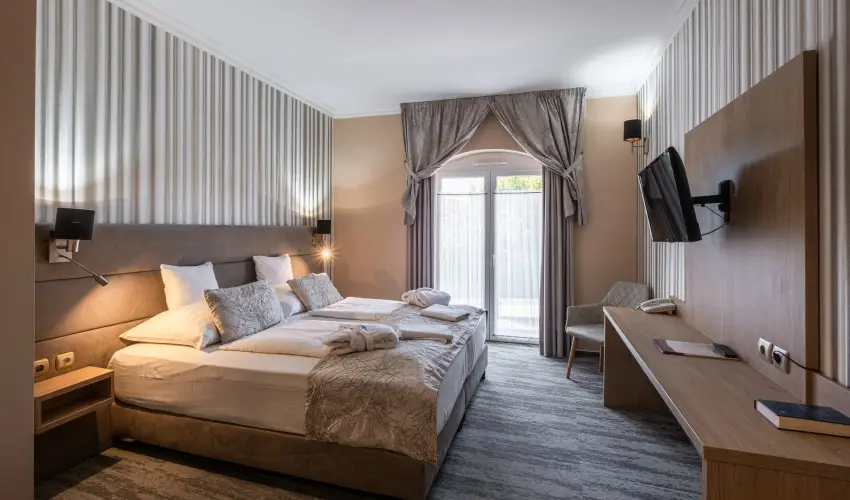Hotel Laroba Als��rs - M�jus 1. (min. 2 �j)