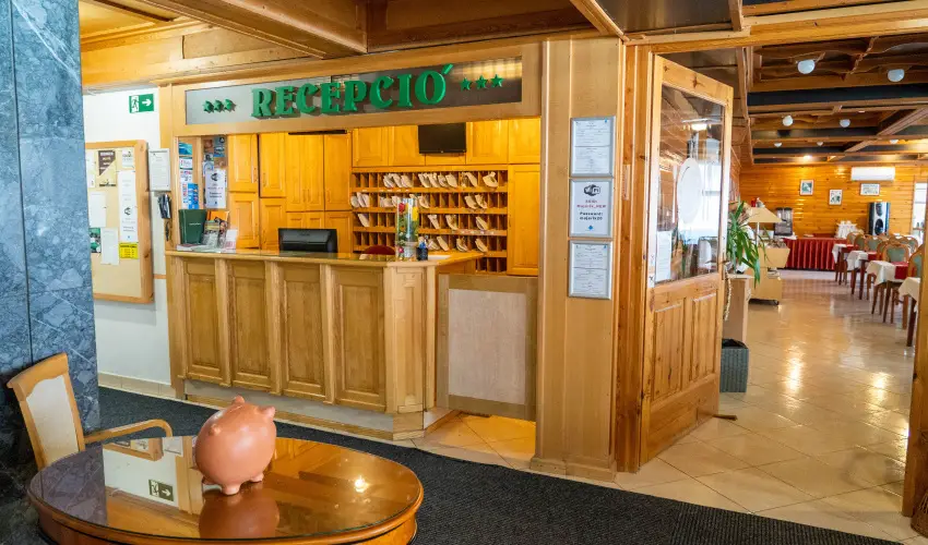 Majerik Hotel Hvz - Mjus 1. 