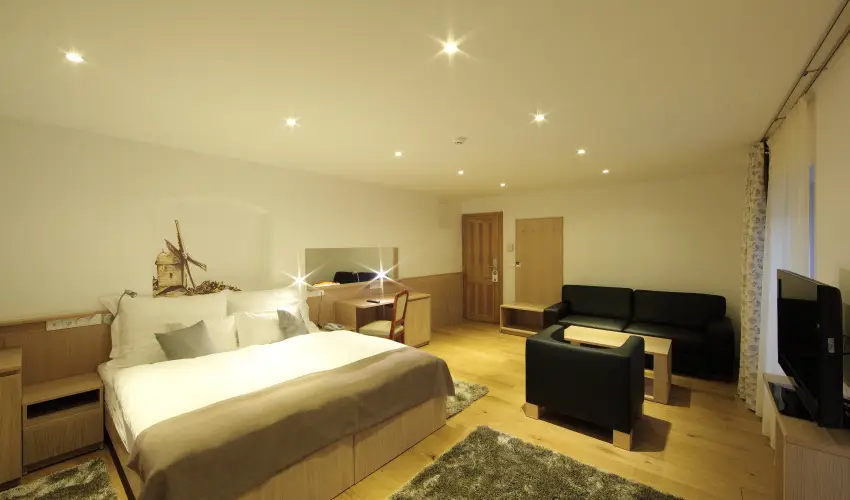 Hotel Historia Malomkert Veszpr�m - M�jus 1.