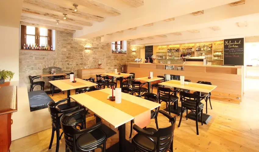 Hotel Historia Malomkert Veszpr�m - M�jus 1.