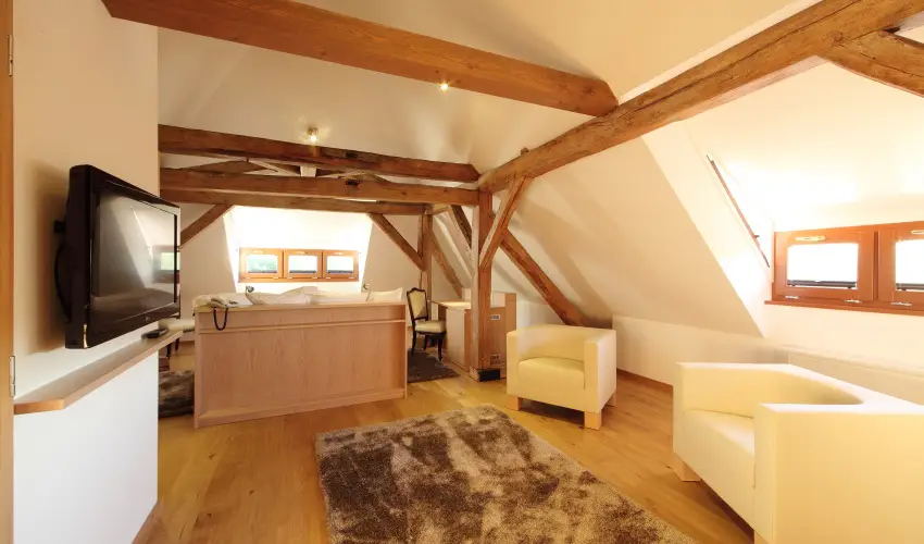 Hotel Historia Malomkert Veszpr�m - M�jus 1.