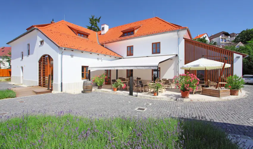 Hotel Historia Malomkert Veszpr�m - M�jus 1.