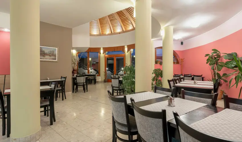 Sndor Hotel Pcs - Mjus 1. 