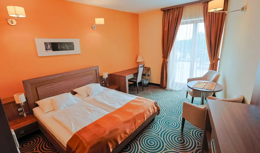 S�ndor Hotel P�cs - M�jus 1. 