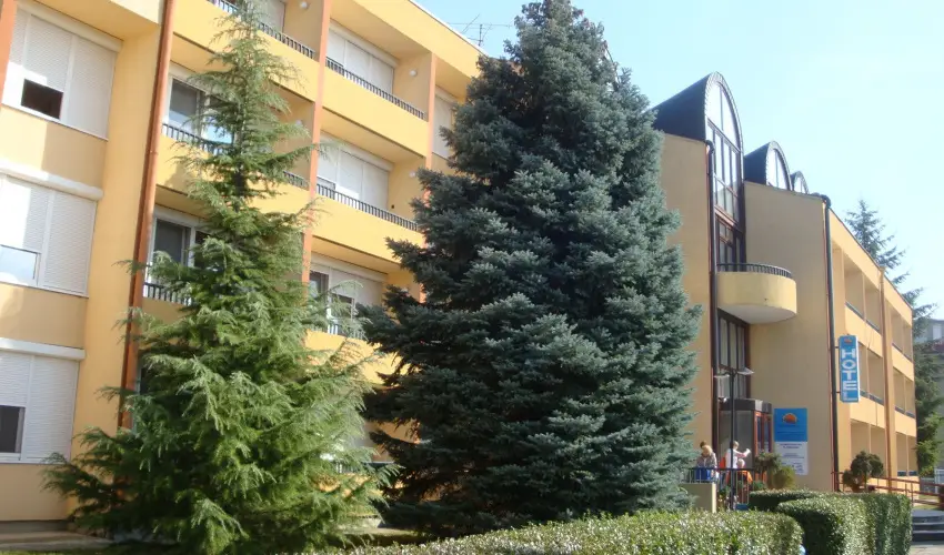 Hotel Napsugr Hvz Hvz - Mjus 1.