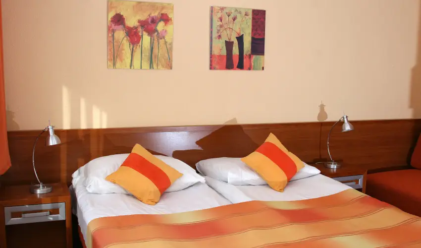 Hotel Napsugr Hvz Hvz - Mjus 1.