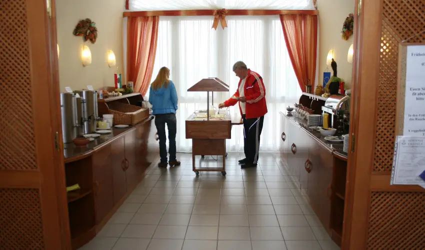 Hotel Napsugr Hvz Hvz - Mjus 1.